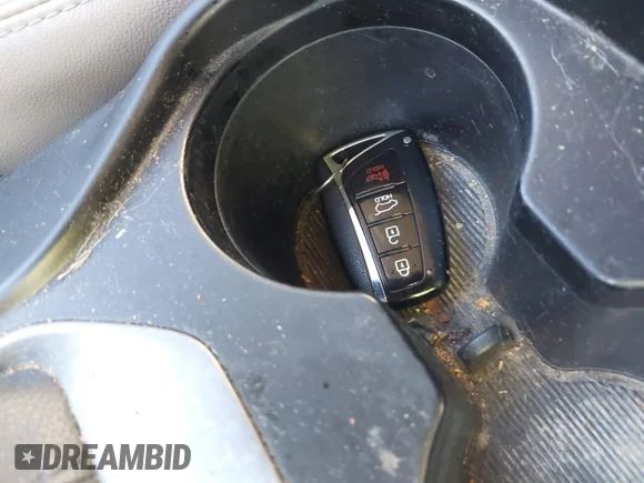 ✅ 2017 Hyundai Santa Fe Ultimate • VIN: 5XYZWDLA3HG479957 • Lot: 44120851. Wystawiony na IAAI z przebiegiem 100 304 mil. Bezpłatny archiwum sprzedaży aukcyjnych z USA i szczegółowy raport historii pojazdu na DreamBid. Zdjęcie 11.