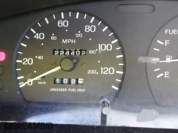 ✅ 1993 Nissan Sentra E • VIN: 1N4EB32A6PC794802 • Лот: 44060953. Опубліковано раніше на IAAI з пробігом 224 402 миль. Безкоштовний доступ до архіву аукціонних продажів зі США та докладний звіт про історію автомобіля на DreamBid. Зображення 7.