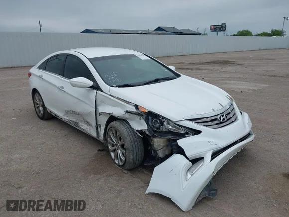 ✅ 2013 Hyundai Sonata SE • VIN: 5NPEC4AC9DH713131 • Lot: 45068107. Wystawiony na IAAI z przebiegiem 204 618 mil. Bezpłatny archiwum sprzedaży aukcyjnych z USA i szczegółowy raport historii pojazdu na DreamBid. Zdjęcie 1.