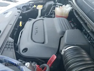 ✅ 2023 Chrysler Voyager LX • VIN: 2C4RC1CG0PR529817 • Lot: 43305062. Wystawiony na IAAI z przebiegiem 70 581 mil. Bezpłatny archiwum sprzedaży aukcyjnych z USA i szczegółowy raport historii pojazdu na DreamBid. Zdjęcie 19.