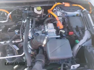 ✅ 2025 Ford Escape PHEV • VIN: 1FMCU0E1XSUA40032 • Lot: 84594305. Wystawiony na Copart z przebiegiem 10 034 mil. Bezpłatny archiwum sprzedaży aukcyjnych z USA i szczegółowy raport historii pojazdu na DreamBid. Zdjęcie 14.