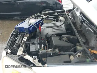 ✅ 2007 Toyota RAV4 Limited • VIN: JTMBK31V975038287 • Lot: 43787470. Wystawiony na IAAI z przebiegiem 200 961 mil. Bezpłatny archiwum sprzedaży aukcyjnych z USA i szczegółowy raport historii pojazdu na DreamBid. Zdjęcie 12.