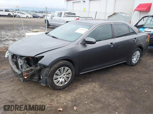 ✅ 2013 Toyota Camry LE • VIN: 4T4BF1FK9DR315823 • Lot: 44231614. Wystawiony na IAAI z przebiegiem 136 523 mil. Bezpłatny archiwum sprzedaży aukcyjnych z USA i szczegółowy raport historii pojazdu na DreamBid. Zdjęcie 2.