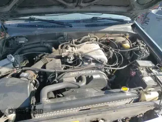 ✅ 1997 Toyota T100 SR5 • VIN: JT4UN24D8V0047084 • Лот: 82485654. Опубликован ранее на Copart с пробегом 181 596 миль. Бесплатный доступ к архиву аукционных продаж из США и подробный отчёт об истории автомобиля на DreamBid. Изображение 13.