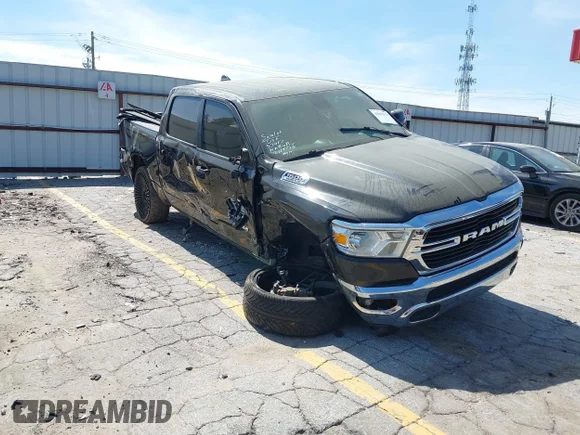✅ 2019 Ram 1500 Big Horn • VIN: 1C6SRFFT4KN556909 • Лот: 44693312. Опубліковано раніше на IAAI з пробігом 142 485 миль. Безкоштовний доступ до архіву аукціонних продажів зі США та докладний звіт про історію автомобіля на DreamBid. Зображення 1.