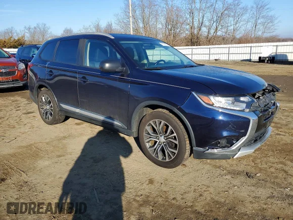 ✅ 2017 Mitsubishi Outlander ES • VIN: JA4AZ2A34HZ038153 • Лот: 41747106. Опубліковано раніше на Copart з пробігом 194 861 миль. Безкоштовний доступ до архіву аукціонних продажів зі США та докладний звіт про історію автомобіля на DreamBid. Зображення 4.