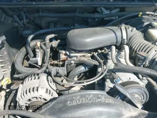 ✅ 2004 Chevrolet S-10 LS • VIN: 1GCDT13X94K100812 • Lot: 43025093. Wystawiony na IAAI z przebiegiem 124 445 mil. Bezpłatny archiwum sprzedaży aukcyjnych z USA i szczegółowy raport historii pojazdu na DreamBid. Zdjęcie 12.