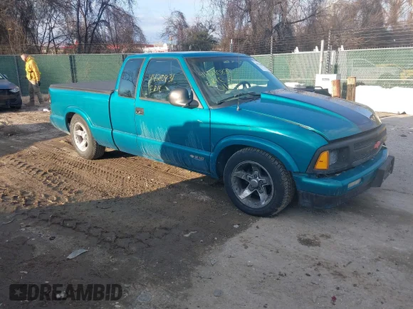 ✅ 1995 Chevrolet S-10 LS • VIN: 1GCCS19Z7SK200217 • Lot: 44210831. Listed on IAAI with 81,918 mi. Free auction sales archive from the USA and detailed vehicle history report at DreamBid. Image 1.