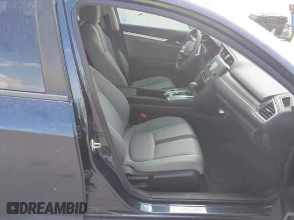 ✅ 2019 Honda Civic LX • VIN: 2HGFC2F60KH543051 • Lot: 43486787. Wystawiony na IAAI z przebiegiem 70 520 mil. Bezpłatny archiwum sprzedaży aukcyjnych z USA i szczegółowy raport historii pojazdu na DreamBid. Zdjęcie 5.