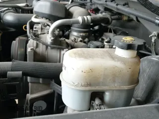 2012 Chevrolet Silverado 1500 Work Truck z VIN 1GCRCPEX7CZ193468, wystawiony jako IAAI lot #42436730 z przebiegiem 161 304 mil mil oraz . Historia ofert i sprzedaży dostępna na DreamBid. Obrazek 19.