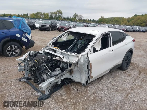 ✅ 2025 Buick Envista Sport Touring • VIN: KL47LBEPXSB081243 • Lot: 43434114. Wystawiony na IAAI z przebiegiem Nie podano. Bezpłatny archiwum sprzedaży aukcyjnych z USA i szczegółowy raport historii pojazdu na DreamBid. Zdjęcie 2.