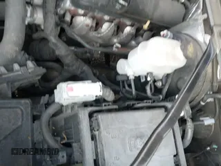 ✅ 2015 Chevrolet Suburban LT • VIN: 1GNSCJKC0FR513631 • Lot: 42879095. Wystawiony na IAAI z przebiegiem 239 851 mil. Bezpłatny archiwum sprzedaży aukcyjnych z USA i szczegółowy raport historii pojazdu na DreamBid. Zdjęcie 19.