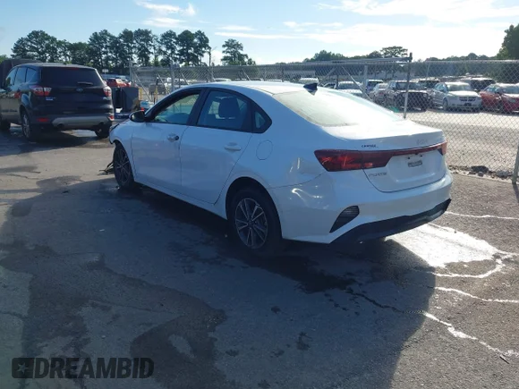 ✅ 2022 Kia Forte LXS • VIN: 3KPF24AD7NE485023 • Лот: 45394603. Опубліковано раніше на IAAI з пробігом 67 367 миль. Безкоштовний доступ до архіву аукціонних продажів зі США та докладний звіт про історію автомобіля на DreamBid. Зображення 3.