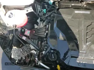 ✅ 2024 Kia Carnival EX • VIN: KNDNC5H30R6448869 • Lot: 83948515. Wystawiony na Copart z przebiegiem 53 797 mil. Bezpłatny archiwum sprzedaży aukcyjnych z USA i szczegółowy raport historii pojazdu na DreamBid. Zdjęcie 17.