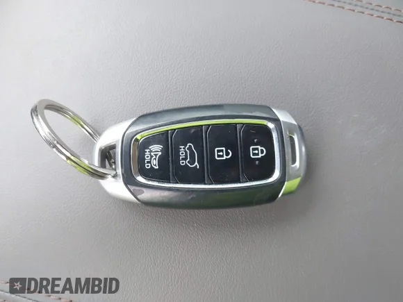 ✅ 2020 Hyundai Santa Fe SEL • VIN: 5NMS33AA5LH260908 • Lot: 45184045. Wystawiony na IAAI z przebiegiem 31 806 mil. Bezpłatny archiwum sprzedaży aukcyjnych z USA i szczegółowy raport historii pojazdu na DreamBid. Zdjęcie 11.