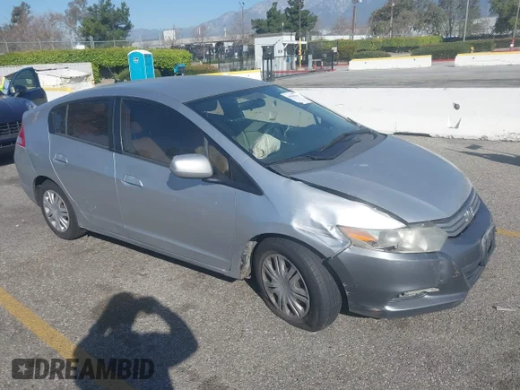 ✅ 2010 Honda Insight LX • VIN: JHMZE2H57AS008296 • Lot: 44556140. Wystawiony na IAAI z przebiegiem 226 136 mil. Bezpłatny archiwum sprzedaży aukcyjnych z USA i szczegółowy raport historii pojazdu na DreamBid. Zdjęcie 1.