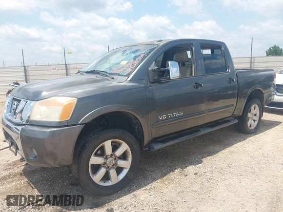 ✅ 2008 Nissan Titan XE • VIN: 1N6AA07C18N359869 • Lot: 45455504. Wystawiony na IAAI z przebiegiem Nie podano. Bezpłatny archiwum sprzedaży aukcyjnych z USA i szczegółowy raport historii pojazdu na DreamBid. Zdjęcie 2.