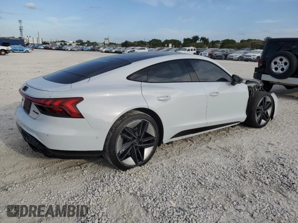 ✅ 2024 Audi RS e-tron GT • VIN: WAUBHBFW1R7901503 • Лот: 55103895. Опубліковано раніше на Copart з пробігом 6 222 миль. Безкоштовний доступ до архіву аукціонних продажів зі США та докладний звіт про історію автомобіля на DreamBid. Зображення 3.