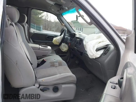 ✅ 2003 Ford F-150 XL • VIN: 1FTRX17293NB17695 • Лот: 44145040. Опубликован ранее на IAAI с пробегом 193 070 миль. Бесплатный доступ к архиву аукционных продаж из США и подробный отчёт об истории автомобиля на DreamBid. Изображение 5.