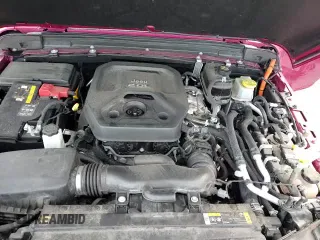 ✅ 2022 Jeep Wrangler Unlimited Sahara • VIN: 1C4JJXP6XNW156930 • Lot: 87450445. Wystawiony na Copart z przebiegiem 49 489 mil. Bezpłatny archiwum sprzedaży aukcyjnych z USA i szczegółowy raport historii pojazdu na DreamBid. Zdjęcie 16.