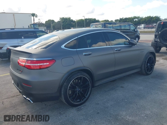✅ 2019 Mercedes-Benz GLC 63 AMG • VIN: WDC0J8JB3KF526063 • Lot: 44240886. Wystawiony na IAAI z przebiegiem 82 466 mil. Bezpłatny archiwum sprzedaży aukcyjnych z USA i szczegółowy raport historii pojazdu na DreamBid. Zdjęcie 4.