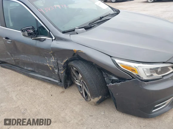 ✅ 2020 Subaru Legacy Limited • VIN: 4S3BWAN66L3029399 • Lot: 43878726. Wystawiony na IAAI z przebiegiem 129 922 mil. Bezpłatny archiwum sprzedaży aukcyjnych z USA i szczegółowy raport historii pojazdu na DreamBid. Zdjęcie 6.
