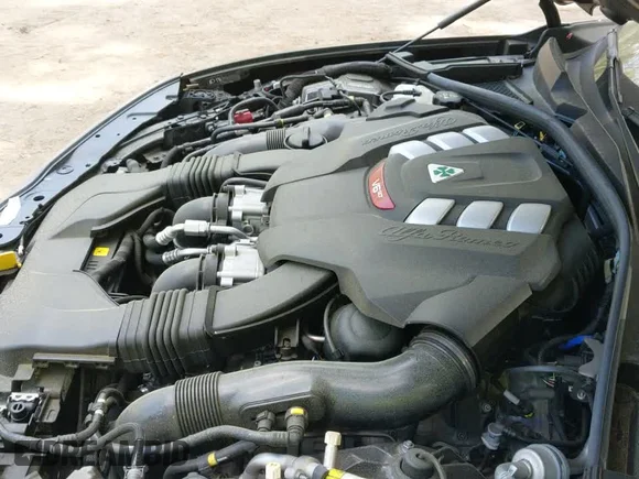 ✅ 2019 Alfa Romeo Giulia Quadrifoglio • VIN: ZARFAMEV8K7614202 • Lot: 42718787. Listed on IAAI with 27,082 mi. Free auction sales archive from the USA and detailed vehicle history report at DreamBid. Image 22.