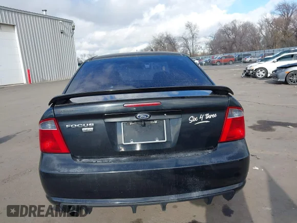 ✅ 2007 Ford Focus S • VIN: 1FAHP34NX7W201391 • Lot: 43805179. Wystawiony na IAAI z przebiegiem 138 582 mil. Bezpłatny archiwum sprzedaży aukcyjnych z USA i szczegółowy raport historii pojazdu na DreamBid. Zdjęcie 16.