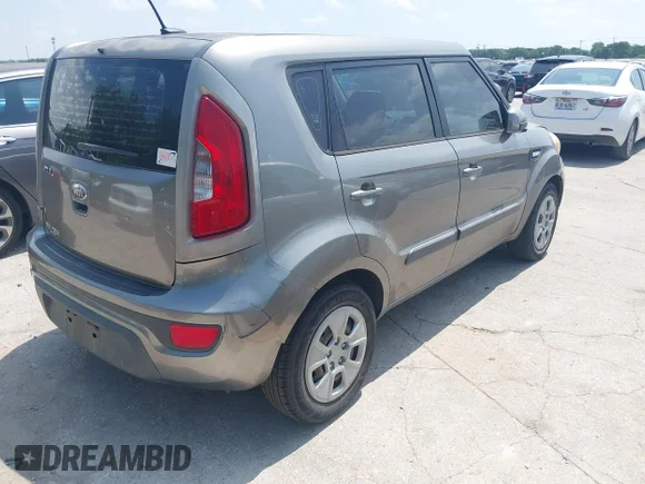 ✅ 2013 Kia Soul • VIN: KNDJT2A5XD7568688 • Лот: 44836653. Опубліковано раніше на IAAI з пробігом 226 264 миль. Безкоштовний доступ до архіву аукціонних продажів зі США та докладний звіт про історію автомобіля на DreamBid. Зображення 4.
