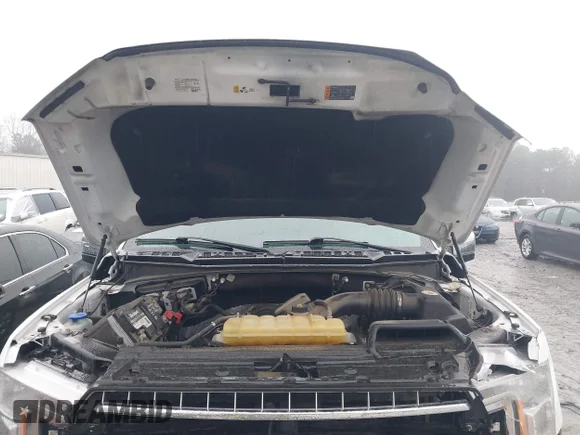 ✅ 2018 Ford F-150 XL • VIN: 1FTEW1E55JFA40961 • Lot: 44206140. Wystawiony na IAAI z przebiegiem 140 756 mil. Bezpłatny archiwum sprzedaży aukcyjnych z USA i szczegółowy raport historii pojazdu na DreamBid. Zdjęcie 10.