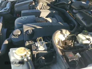 ✅ 2001 Mercedes-Benz E 320 • VIN: WDBJF65J21B314986 • Лот: 43899817. Опубликован ранее на IAAI с пробегом 252 640 миль. Бесплатный доступ к архиву аукционных продаж из США и подробный отчёт об истории автомобиля на DreamBid. Изображение 19.