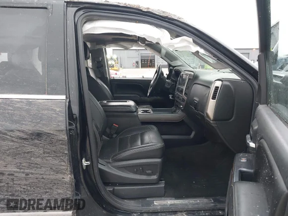 ✅ 2017 GMC Sierra 2500HD Denali • VIN: 1GT12UEYXHF127173 • Lot: 44831923. Wystawiony na IAAI z przebiegiem 172 072 mil. Bezpłatny archiwum sprzedaży aukcyjnych z USA i szczegółowy raport historii pojazdu na DreamBid. Zdjęcie 5.