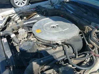 ✅ 1987 Mercedes-Benz 560 • VIN: WDBCA39D7HA328988 • Lot: 43070558. Listed on IAAI with 185,659 mi. Free auction sales archive from the USA and detailed vehicle history report at DreamBid. Image 12.