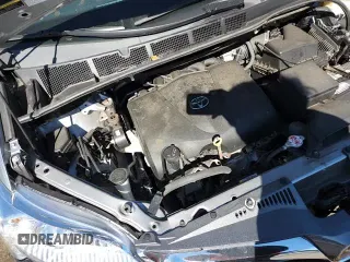 ✅ 2018 Toyota Sienna XLE • VIN: 5TDDZ3DC4JS199890 • Lot: 85573625. Listed on Copart with 60,901 mi. Free auction sales archive from the USA and detailed vehicle history report at DreamBid. Image 13.