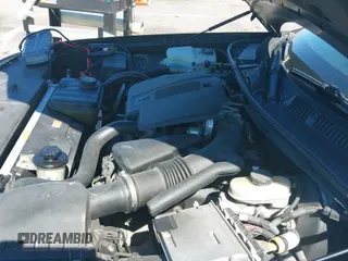 ✅ 2011 Lincoln Town Car Executive L • VIN: 2LNBL8EV7BX759053 • Lot: 43431539. Listed on IAAI with 332,490 mi. Free auction sales archive from the USA and detailed vehicle history report at DreamBid. Image 19.