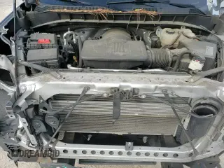 ✅ 2019 Chevrolet Silverado 1500 Custom • VIN: 1GCRWBEF4KZ215152 • Lot: 84806405. Wystawiony na Copart z przebiegiem 103 419 mil. Bezpłatny archiwum sprzedaży aukcyjnych z USA i szczegółowy raport historii pojazdu na DreamBid. Zdjęcie 16.