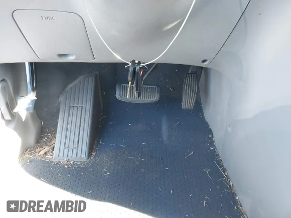 ✅ 2012 Kia Sedona LX • VIN: KNDMG4C7XC6419326 • Lot: 44285332. Wystawiony na IAAI z przebiegiem 126 352 mil. Bezpłatny archiwum sprzedaży aukcyjnych z USA i szczegółowy raport historii pojazdu na DreamBid. Zdjęcie 11.
