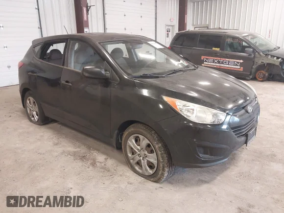 ✅ 2011 Hyundai Tucson GL • VIN: KM8JT3AB0BU183243 • Lot: 44614017. Listed on IAAI with 89,716 mi. Free auction sales archive from the USA and detailed vehicle history report at DreamBid. Image 1.