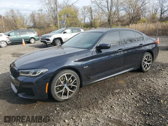 ✅ 2022 BMW 5 Series 530e xDrive • VIN: WBA33AG07NCK31223 • Lot: 91305875. Listed on Copart with 85,839 mi. Free auction sales archive from the USA and detailed vehicle history report at DreamBid. Image 1.