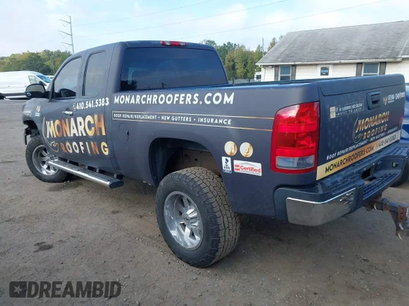 ✅ 2008 GMC Sierra 2500HD SLE1 • VIN: 1GTHC29608E174453 • Лот: 43201930. Опубликован ранее на IAAI с пробегом 195 607 миль. Бесплатный доступ к архиву аукционных продаж из США и подробный отчёт об истории автомобиля на DreamBid. Изображение 3.