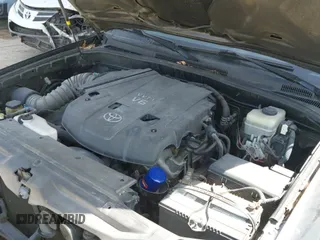 ✅ 2006 Toyota 4Runner SR5 • VIN: JTEZU14R568050280 • Лот: 41843489. Опубликован ранее на IAAI с пробегом 143 984 миль. Бесплатный доступ к архиву аукционных продаж из США и подробный отчёт об истории автомобиля на DreamBid. Изображение 19.