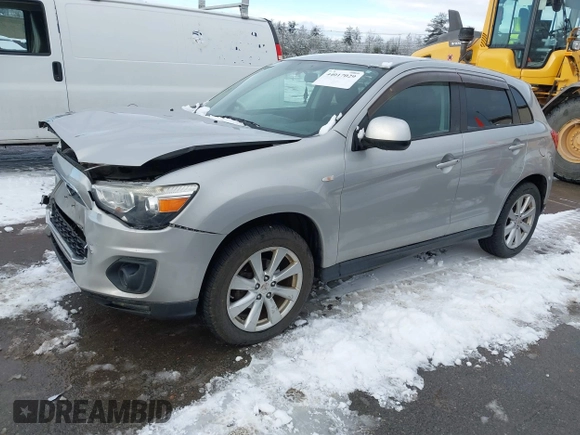 ✅ 2015 Mitsubishi Outlander ES • VIN: 4A4AP3AU3FE052777 • Lot: 44017029. Wystawiony na IAAI z przebiegiem 125 726 mil. Bezpłatny archiwum sprzedaży aukcyjnych z USA i szczegółowy raport historii pojazdu na DreamBid. Zdjęcie 2.