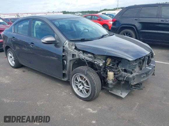 ✅ 2012 Mazda 3 S Grand Touring • VIN: JM1BL1W9XC1663134 • Лот: 43212003. Опубліковано раніше на IAAI з пробігом 119 012 миль. Безкоштовний доступ до архіву аукціонних продажів зі США та докладний звіт про історію автомобіля на DreamBid. Зображення 1.