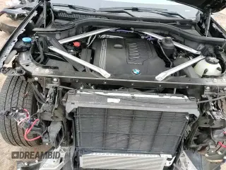 ✅ 2022 BMW X6 xDrive40i • VIN: 5UXCY6C06N9L77776 • Lot: 71215295. Wystawiony na Copart z przebiegiem 62 906 mil. Bezpłatny archiwum sprzedaży aukcyjnych z USA i szczegółowy raport historii pojazdu na DreamBid. Zdjęcie 14.