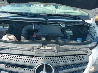 ✅ 2016 Mercedes-Benz Sprinter Cargo • VIN: WD3PE7DD7GP246609 • Lot: 42846416. Wystawiony na IAAI z przebiegiem 192 615 mil. Bezpłatny archiwum sprzedaży aukcyjnych z USA i szczegółowy raport historii pojazdu na DreamBid. Zdjęcie 19.