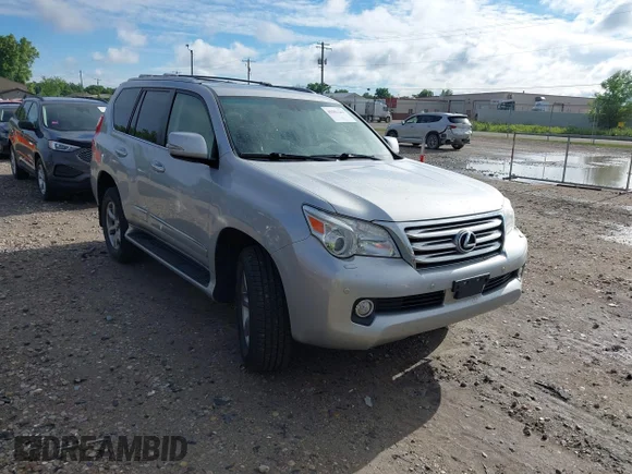 ✅ 2013 Lexus GX 460 Premium • VIN: JTJJM7FX2D5059398 • Lot: 45381267. Wystawiony na IAAI z przebiegiem 119 354 mil. Bezpłatny archiwum sprzedaży aukcyjnych z USA i szczegółowy raport historii pojazdu na DreamBid. Zdjęcie 1.