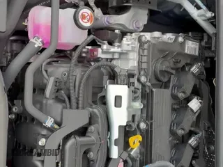 ✅ 2024 Toyota Prius LE • VIN: JTDADABU6R3018898 • Lot: 43005328. Listed on IAAI with 2,748 mi. Free auction sales archive from the USA and detailed vehicle history report at DreamBid. Image 12.