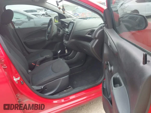 ✅ 2021 Chevrolet Spark LS • VIN: KL8CB6SA5MC228007 • Lot: 41643492. Wystawiony na IAAI z przebiegiem 63 509 mil. Bezpłatny archiwum sprzedaży aukcyjnych z USA i szczegółowy raport historii pojazdu na DreamBid. Zdjęcie 5.