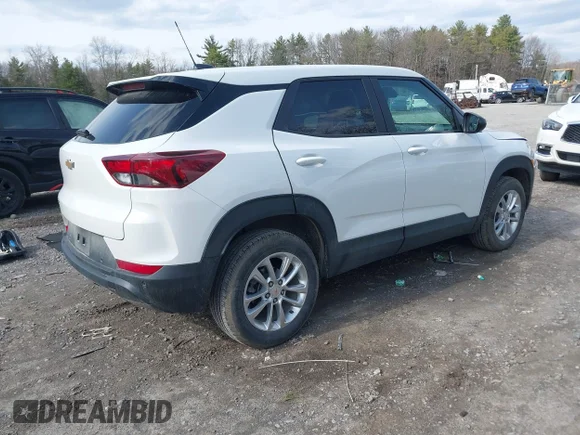 ✅ 2026 Chevrolet TrailBlazer LS • VIN: KL79MNSLXTB025963 • Lot: 44743806. Wystawiony na IAAI z przebiegiem 5 219 mil. Bezpłatny archiwum sprzedaży aukcyjnych z USA i szczegółowy raport historii pojazdu na DreamBid. Zdjęcie 4.