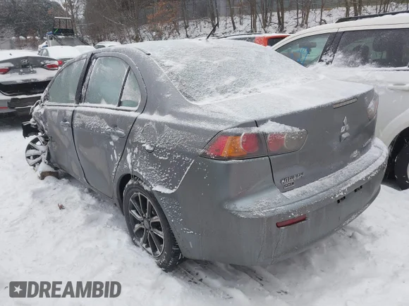 ✅ 2015 Mitsubishi Lancer SE • VIN: JA32V2FW4FU010449 • Lot: 41333178. Wystawiony na IAAI z przebiegiem 57 230 mil. Bezpłatny archiwum sprzedaży aukcyjnych z USA i szczegółowy raport historii pojazdu na DreamBid. Zdjęcie 3.